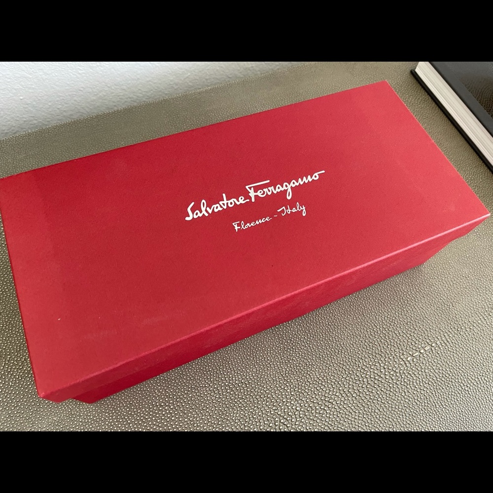 Salvatore Ferragamo Patent Bow Ballet Flats, Nero - Picture 2 of 6